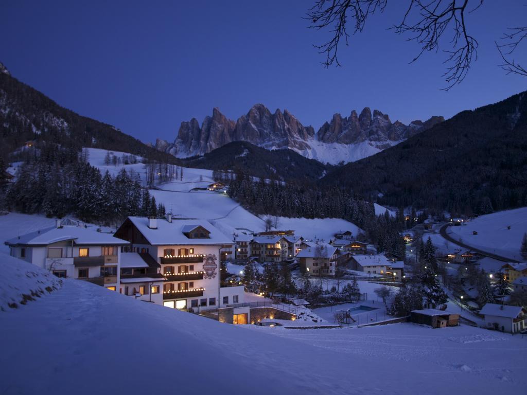 Hotel Tyrol Funes  Exterior foto